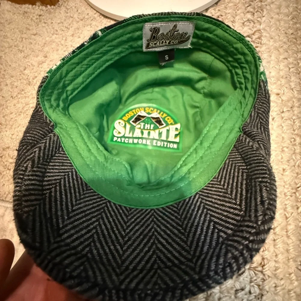 Green Plaid Men's Hat - Picture 5 of 5